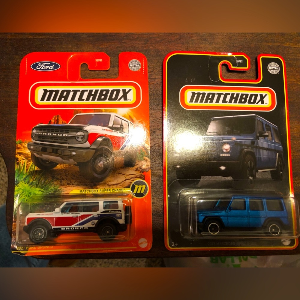 Ford Bronco Super Chase Matchbox & Rare Black Card Mercedes Benz G 500 Matchbox